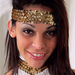 Brunette tranny teen babe!